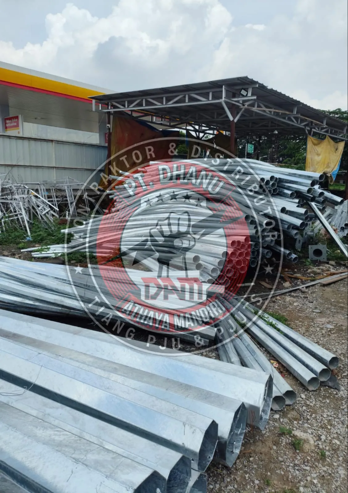 Tiang High Mast Stadion